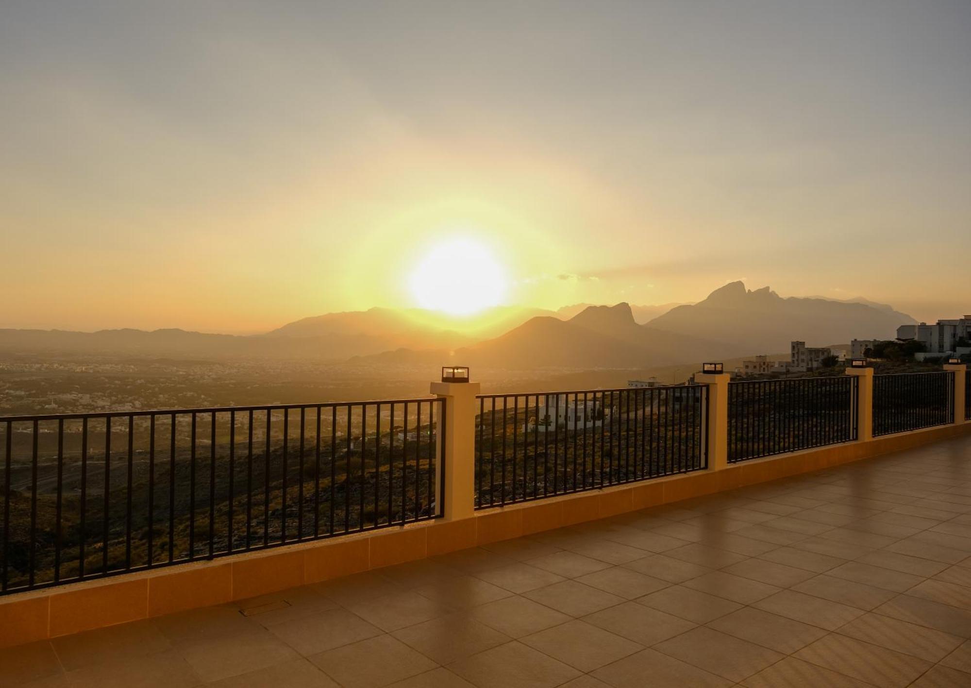 Sunset Sky Hotel Misfah Luaran gambar